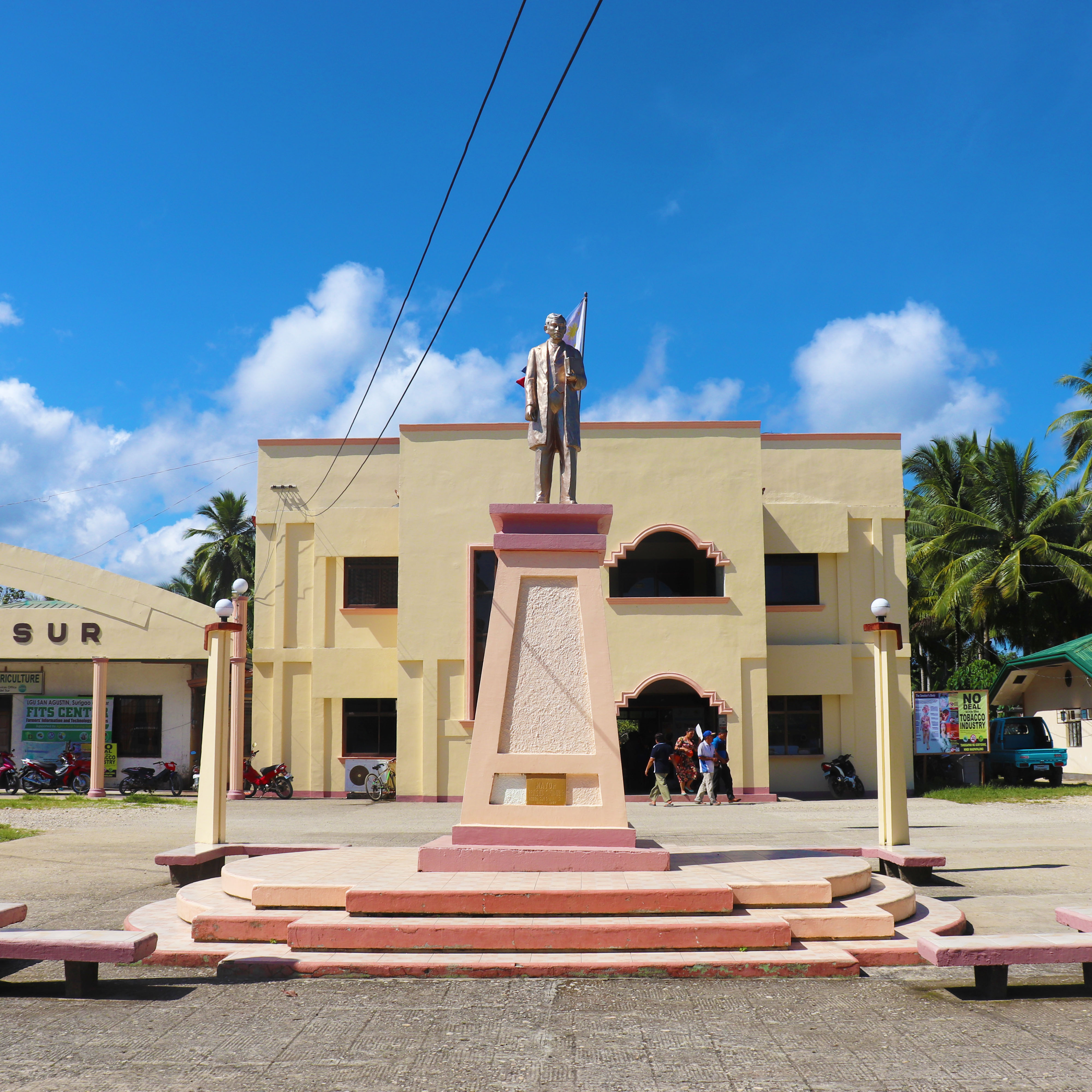 <b class="font-bara"><i class="bi bi-geo-fill h4"></i> LGU MUNICIPAL HALL</b> <br/>Located at Brgy. Poblacion, San Agustin, Surigao del Sur.